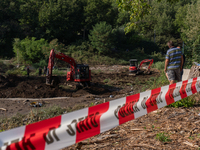 The search for the two missing people in San Felice a Cancello, in the Caserta area, continues unabated. Mother and son are swept away by th...