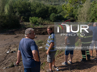 The search for the two missing people in San Felice a Cancello, in the Caserta area, continues unabated. Mother and son are swept away by th...