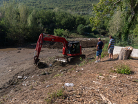 The search for the two missing people in San Felice a Cancello, in the Caserta area, continues unabated. Mother and son are swept away by th...