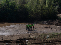 The search for the two missing people in San Felice a Cancello, in the Caserta area, continues unabated. Mother and son are swept away by th...