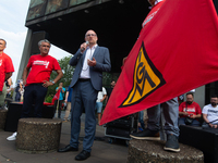 Soren Link, the mayor of Duisburg, shows support to steel workers in front of the gate of the Thyssenkrupp industrial area in Duisburg, Germ...