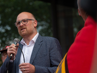 Soren Link, the mayor of Duisburg, shows support to steel workers in front of the gate of the Thyssenkrupp industrial area in Duisburg, Germ...