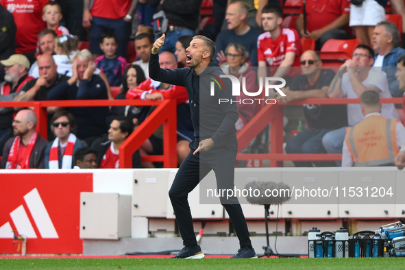 Gary O'Neil, manager of Wolverhampton Wanderers, gestures during the Premier League match between Nottingham Forest and Wolverhampton Wander...