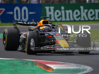 Max Verstappen of the Netherlands drives the Oracle Red Bull Racing RB20 Honda RBPT during the Formula 1 Pirelli Gran Premio d'Italia 2024 i...