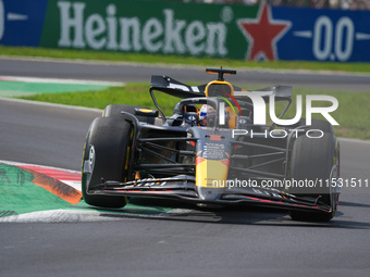 Max Verstappen of the Netherlands drives the Oracle Red Bull Racing RB20 Honda RBPT during the Formula 1 Pirelli Gran Premio d'Italia 2024 i...