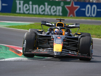 Max Verstappen of the Netherlands drives the Oracle Red Bull Racing RB20 Honda RBPT during the Formula 1 Pirelli Gran Premio d'Italia 2024 i...