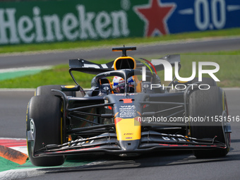 Max Verstappen of the Netherlands drives the Oracle Red Bull Racing RB20 Honda RBPT during the Formula 1 Pirelli Gran Premio d'Italia 2024 i...