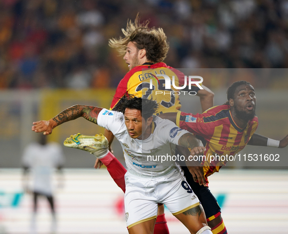 Gianluca Lapadula of Cagliari Calcio is in action during the Serie A match between Lecce and Cagliari in Lecce, Italy, on August 31, 2024. 