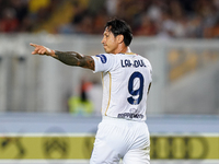 Gianluca Lapadula of Cagliari Calcio is in action during the Serie A match between Lecce and Cagliari in Lecce, Italy, on August 31, 2024. (