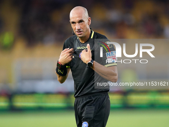 Referee Michael Fabbri officiates the Serie A match between Lecce and Cagliari in Lecce, Italy, on August 31, 2024. (