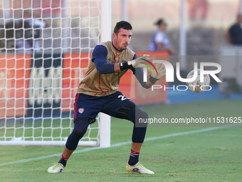 Simone Scuffet of Cagliari Calcio during the Serie A match between Lecce and Cagliari in Lecce, Italy, on August 31, 2024. (