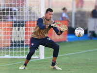 Simone Scuffet of Cagliari Calcio during the Serie A match between Lecce and Cagliari in Lecce, Italy, on August 31, 2024. (