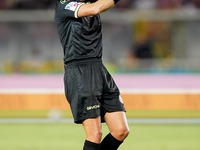 Referee Michael Fabbri officiates the Serie A match between Lecce and Cagliari in Lecce, Italy, on August 31, 2024. (