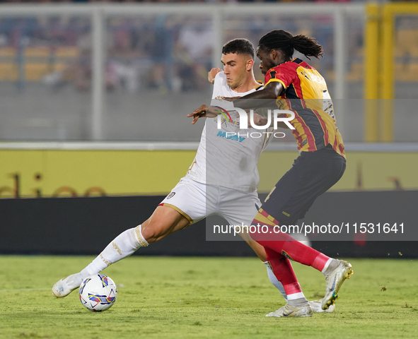 Roberto Piccoli of Cagliari Calcio is in action during the Serie A match between Lecce and Cagliari in Lecce, Italy, on August 31, 2024. 