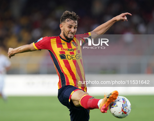 Ylber Ramadani of US Lecce is in action during the Serie A match between Lecce and Cagliari in Lecce, Italy, on August 31, 2024. 