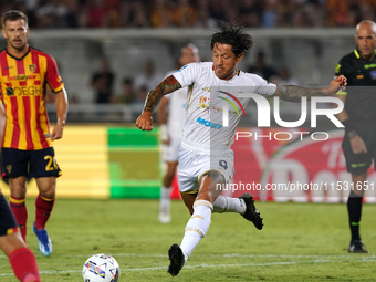 Gianluca Lapadula of Cagliari Calcio is in action during the Serie A match between Lecce and Cagliari in Lecce, Italy, on August 31, 2024. (