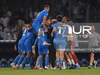 Andre-Frank Zambo Anguissa of SSC Napoli celebrates with team mates after scoring during the Serie A match between SSC Napoli and Parma Calc...