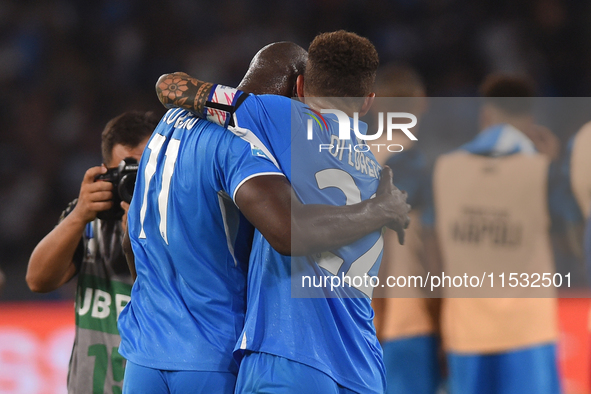 Romelu Lukaku and Giovanni Di Lorenzo of SSC Napoli at the end of the Serie A match between SSC Napoli and Parma Calcio at Stadio Diego Arma...