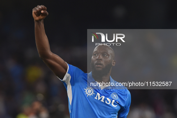 Romelu Lukaku of SSC Napoli applauds fans at the end of the Serie A match between SSC Napoli and Parma Calcio at Stadio Diego Armando Marado...