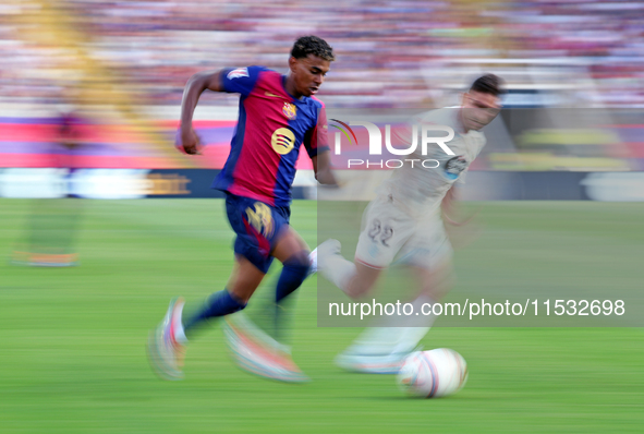 Lamine Yamal plays during the match between FC Barcelona and Real Valladolid CF, corresponding to week 4 of LaLiga EA Sports, at the Lluis C...