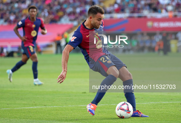 Eric Garcia plays during the match between FC Barcelona and Real Valladolid CF, corresponding to week 4 of LaLiga EA Sports, at the Lluis Co...