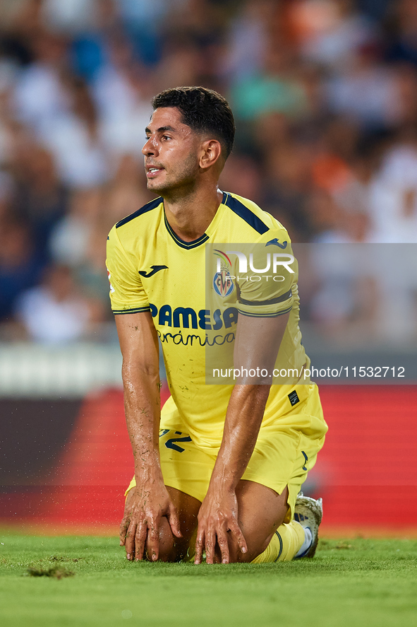 Ayoze of Villarreal CF reacts during the LaLiga EA Sports match between Valencia CF and Villarreal CF at Mestalla stadium in Valencia, Spain...