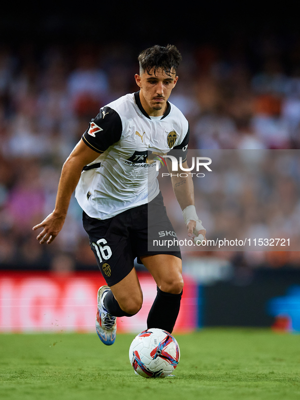 Diego Lopez of Valencia CF is in action during the LaLiga EA Sports match between Valencia CF and Villarreal CF at Mestalla stadium in Valen...