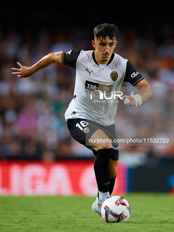 Diego Lopez of Valencia CF is in action during the LaLiga EA Sports match between Valencia CF and Villarreal CF at Mestalla stadium in Valen...