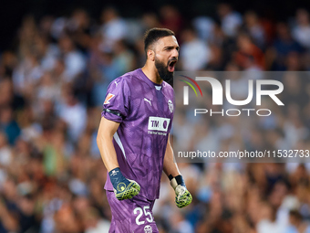 Giorgi Mamardashvili of Valencia CF reacts during the LaLiga EA Sports match between Valencia CF and Villarreal CF at Mestalla stadium in Va...