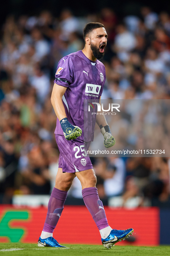 Giorgi Mamardashvili of Valencia CF reacts during the LaLiga EA Sports match between Valencia CF and Villarreal CF at Mestalla stadium in Va...