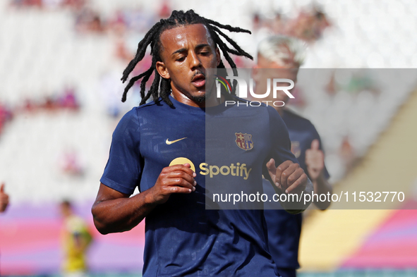 Jules Kounde plays during the match between FC Barcelona and Real Valladolid CF, corresponding to week 4 of LaLiga EA Sports, at the Lluis C...