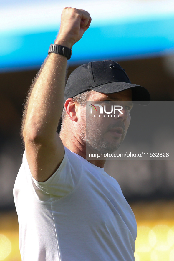 Barrow Manager Stephen Clemence during the Sky Bet League 2 match between Harrogate Town and Barrow at Wetherby Road in Harrogate, England,...