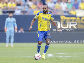 Rafael ''Fali'' Jimenez of Cadiz CF controls the ball during the Liga Hypermotion match between Cadiz CF and CD Tenerife at Nuevo Mirandilla...