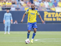 Rafael ''Fali'' Jimenez of Cadiz CF controls the ball during the Liga Hypermotion match between Cadiz CF and CD Tenerife at Nuevo Mirandilla...