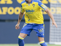 Gonzalo Escalante of Cadiz CF controls the ball during the Liga Hypermotion match between Cadiz CF and CD Tenerife at Nuevo Mirandilla in Se...