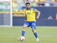 Victor Chust of Cadiz CF passes the ball during the Liga Hypermotion match between Cadiz CF and CD Tenerife at Nuevo Mirandilla in Seville,...