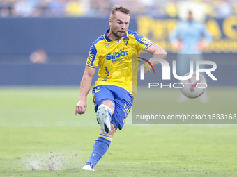 Javi Ontiveros of Cadiz CF makes a center to the area during the Liga Hypermotion match between Cadiz CF and CD Tenerife at Nuevo Mirandilla...