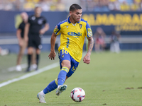 Brian Ocampo of Cadiz CF runs with the ball during the Liga Hypermotion match between Cadiz CF and CD Tenerife at Nuevo Mirandilla in Sevill...