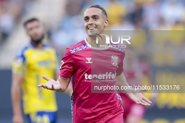 Luismi Cruz of CD Tenerife celebrates a goal during the Liga Hypermotion match between Cadiz CF and CD Tenerife at Nuevo Mirandilla in Sevil...