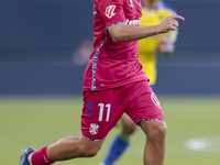 Luismi Cruz of CD Tenerife runs with the ball during the Liga Hypermotion match between Cadiz CF and CD Tenerife at Nuevo Mirandilla in Sevi...