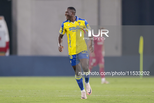 Francisco Mwepu of Cadiz CF celebrates a goal during the Liga Hypermotion match between Cadiz CF and CD Tenerife at Nuevo Mirandilla in Sevi...