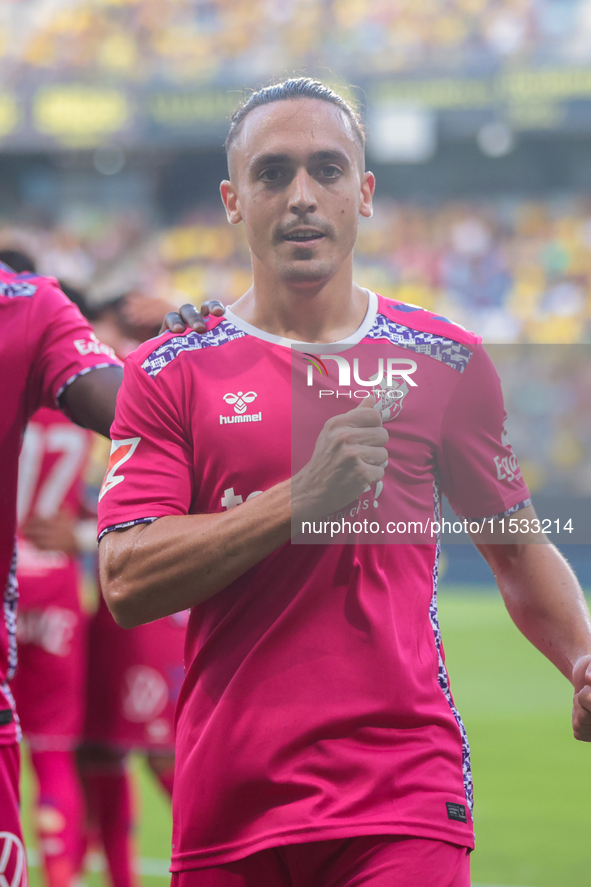 Luismi Cruz of CD Tenerife celebrates a goal during the Liga Hypermotion match between Cadiz CF and CD Tenerife at Nuevo Mirandilla in Sevil...