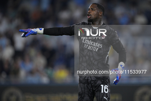 Mike Maignan of AC Milan reacts during the Serie A match between Lazio and Milan at Stadio Olimpico in Rome, Italy, on August 31, 2024. 