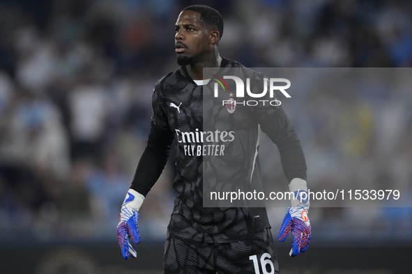 Mike Maignan of AC Milan looks on during the Serie A match between Lazio and Milan at Stadio Olimpico in Rome, Italy, on August 31, 2024. 