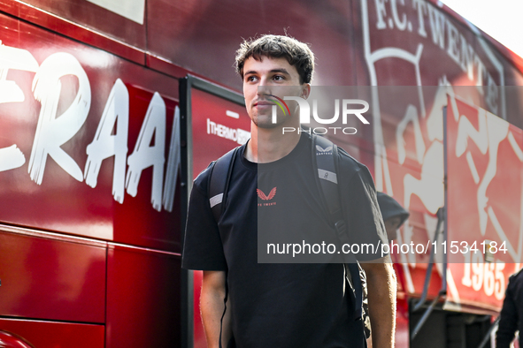 FC Twente player Youri Regeer during the match Utrecht - Twente at the Stadium Galgenwaard for the Dutch Eredivisie 4th round season 2024-20...