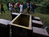 Burglars steal a 250 KV power transformer from Tarzoo Sopore in Baramulla district, Jammu and Kashmir, India, on September 1, 2024. The inte...