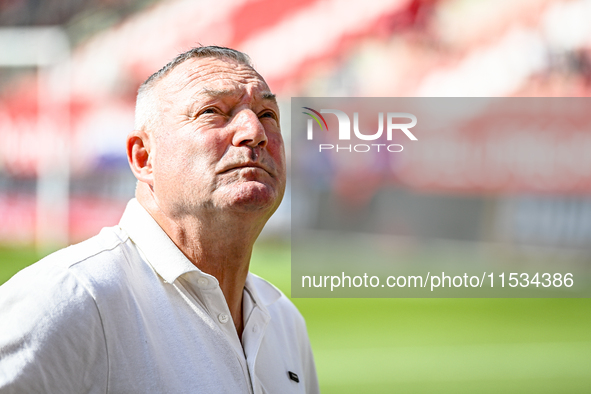 FC Utrecht trainer Ron Jans during the match between Utrecht and Twente at Stadium Galgenwaard for the Dutch Eredivisie 4th round season 202...