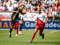 FC Twente player Michel Vlap and FC Utrecht player Mike van der Hoorn during the match Utrecht vs. Twente at Stadium Galgenwaard for the Dut...