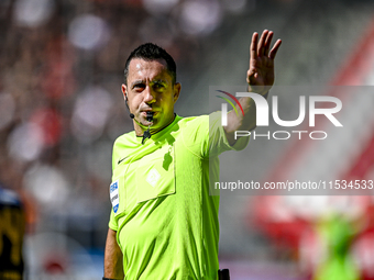 Referee Dennis Higler officiates the match between Utrecht and Twente at Stadium Galgenwaard for the Dutch Eredivisie 4th round season 2024-...