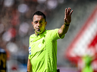 Referee Dennis Higler officiates the match between Utrecht and Twente at Stadium Galgenwaard for the Dutch Eredivisie 4th round season 2024-...